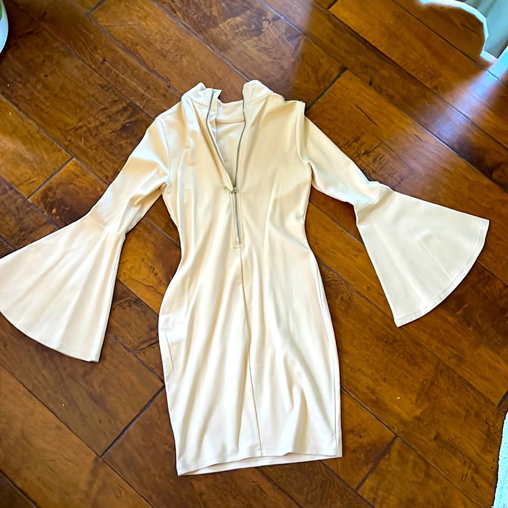 Cocktail dress, flirty and fun!